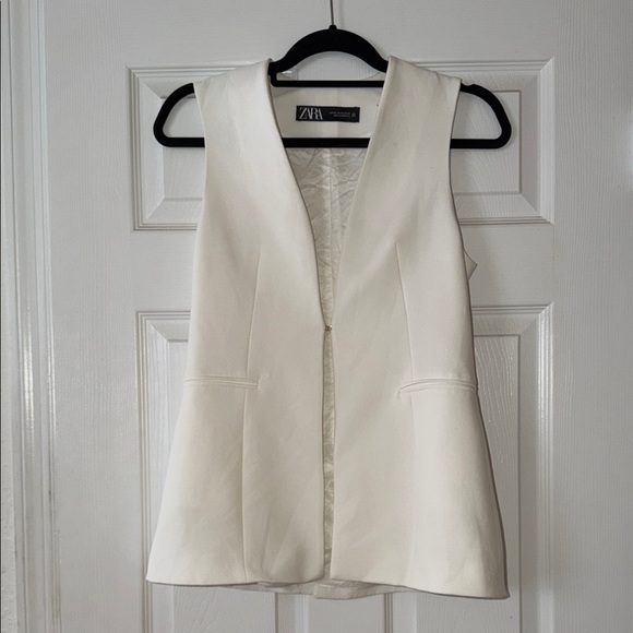 Zara Jackets & Blazers - Zara Cream Sleeveless Tailored Blazer Vest